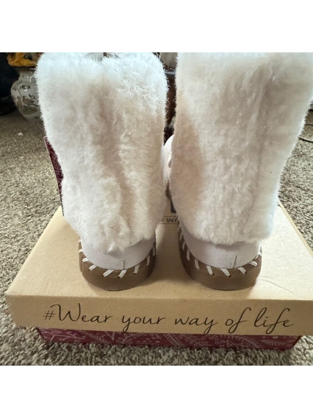 NEW Muk Luks Women’s Genuine Suede Footwear - Size 8 - Picture 7 of 10